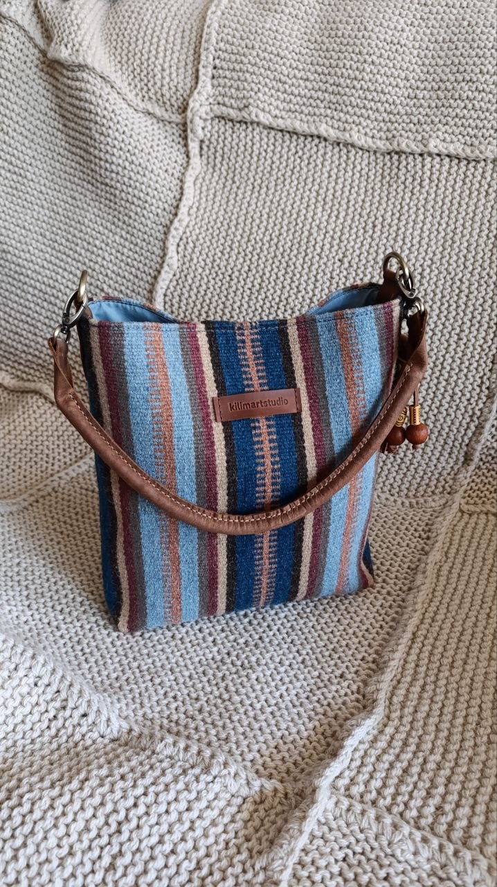 Woven one-handle bag